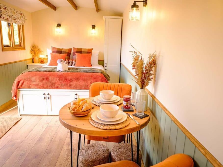Lintmill Lodges - Heather Shepherds Hut Sorn Kültér fotó