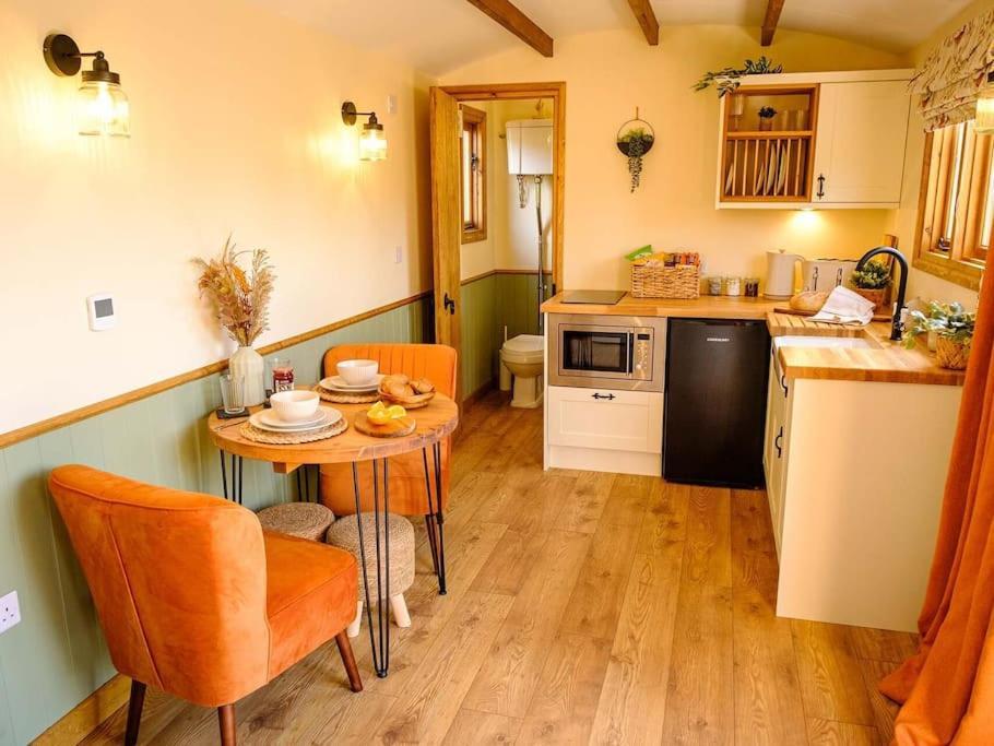Lintmill Lodges - Heather Shepherds Hut Sorn Kültér fotó